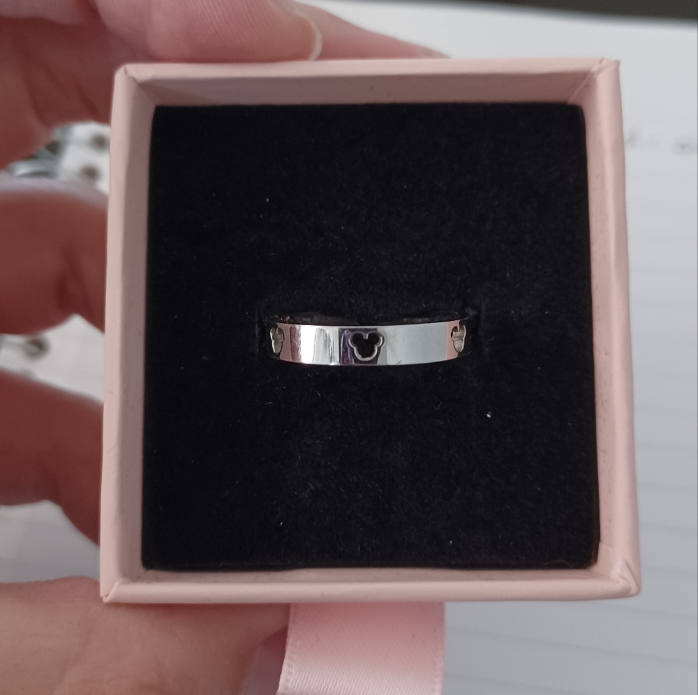 Mickey silhouette ring